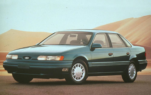 Difference between mercury sable and ford taurus